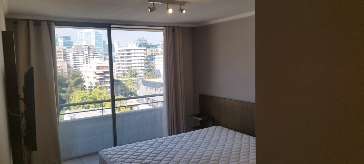 Arriendo Departamento O 2D en suite Walk-in cl&oacute;set 2B 1E 1B Barrio El Golf - Las Condes