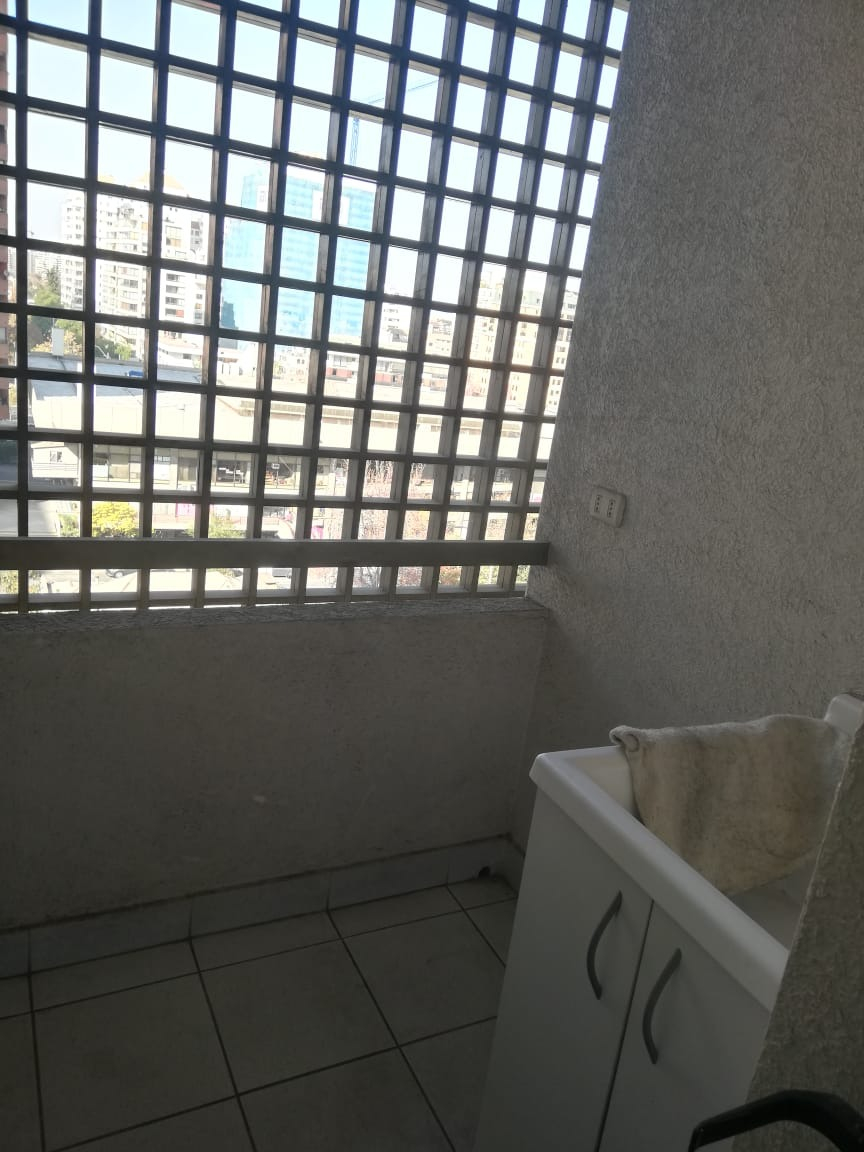 Arriendo Departamento S 2D en suite Walk-in cl&oacute;set 2B 1E 1B Metro Escuela Militar - Las Condes