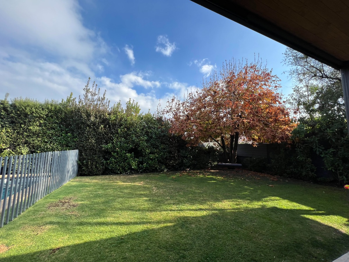 Venta Casa NP 6D en suite Walk-in cl&oacute;set 4B 2E 2B San Carlos de Apoquindo - Las Condes