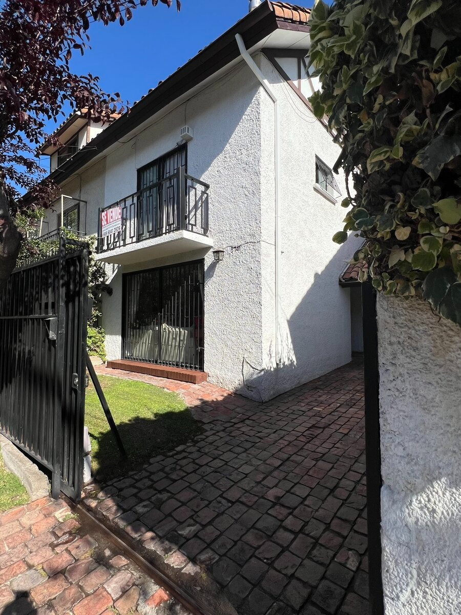 Venta Casa NO 4D en suite Walk-in cl&oacute;set 3B 2E 1B Alto Las Condes - Las Condes