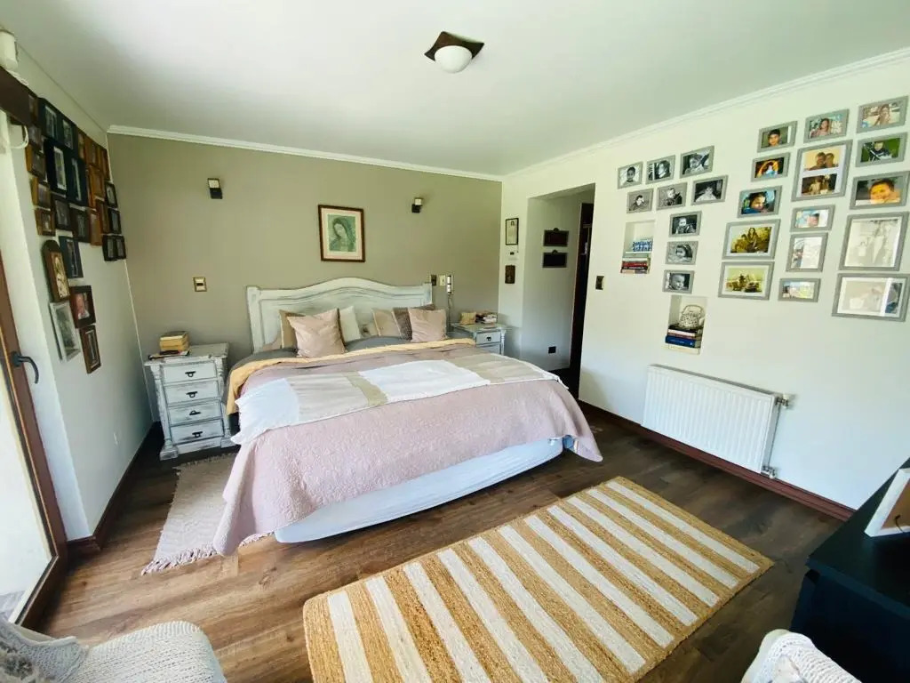 Venta Casa NO 6D 5B 4E 1B Los Dominicos - Las Condes