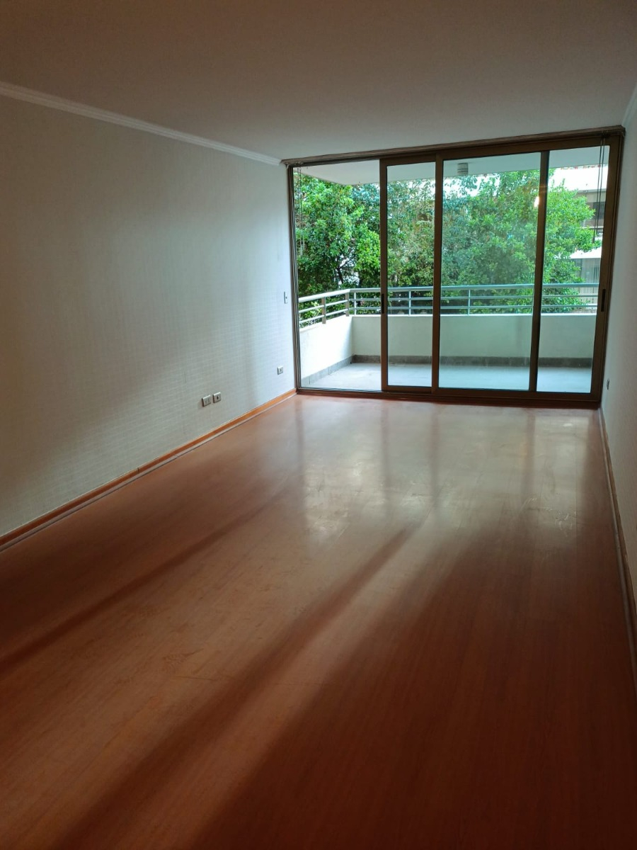 Venta Departamento 2D Metro Hernando de Magallanes - Las Condes
