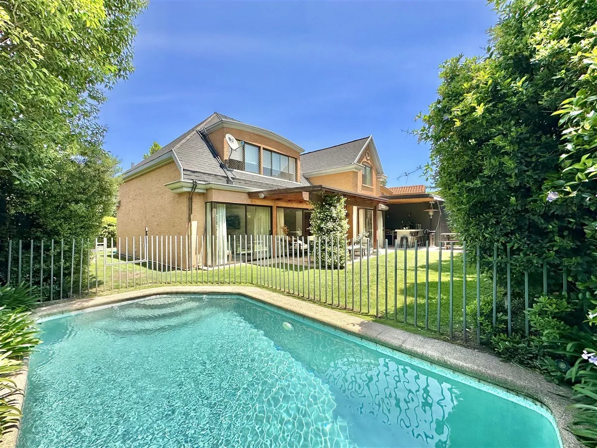 Venta Casa N 5D 4B 2E 1Bd La Dehesa - Lo Barnechea