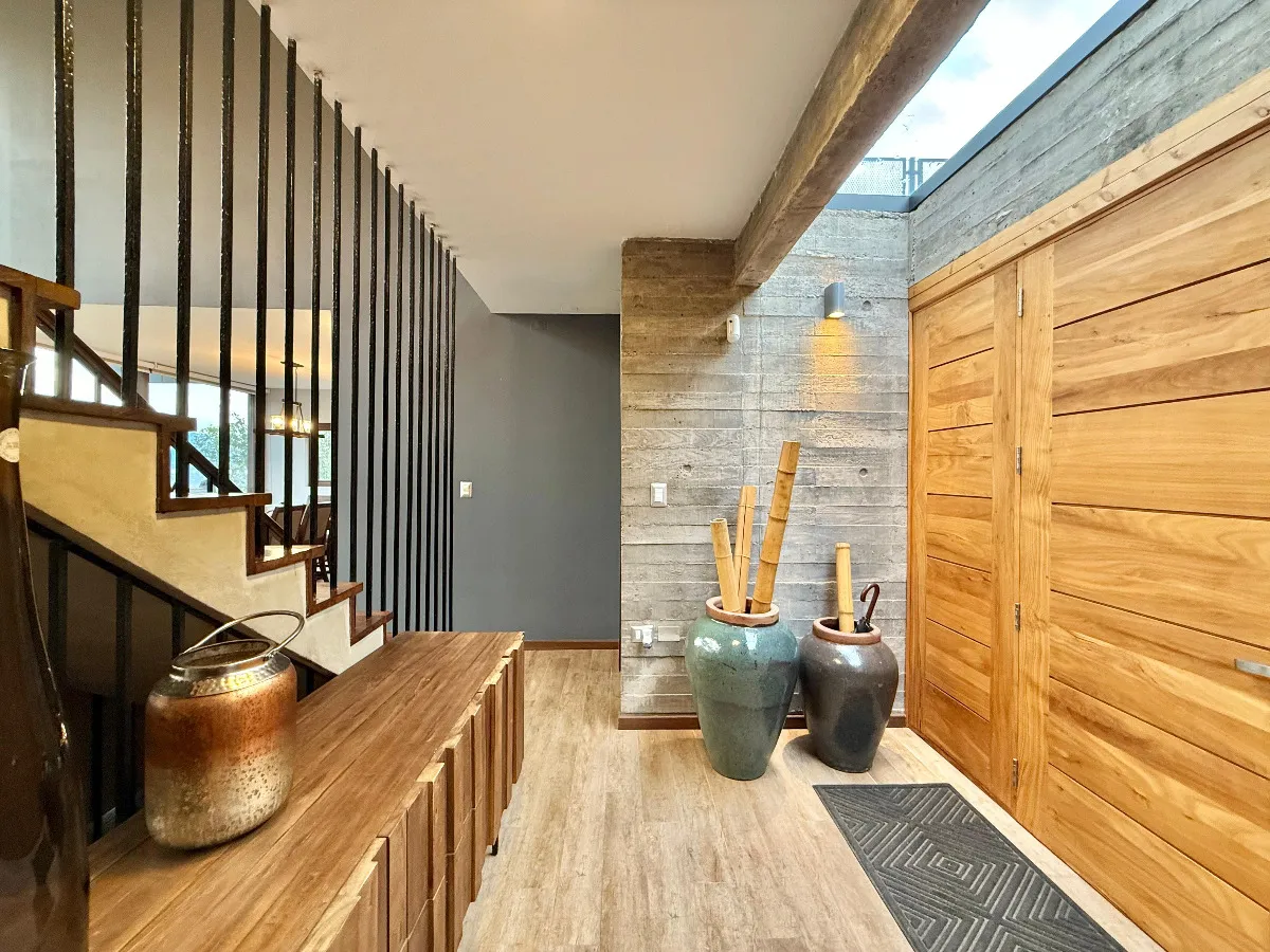 Venta Casa NOSP 6D WI cl&oacute;set Suite 5B 8E 2Bd 320m2 El Array&aacute;n - Lo Barnechea