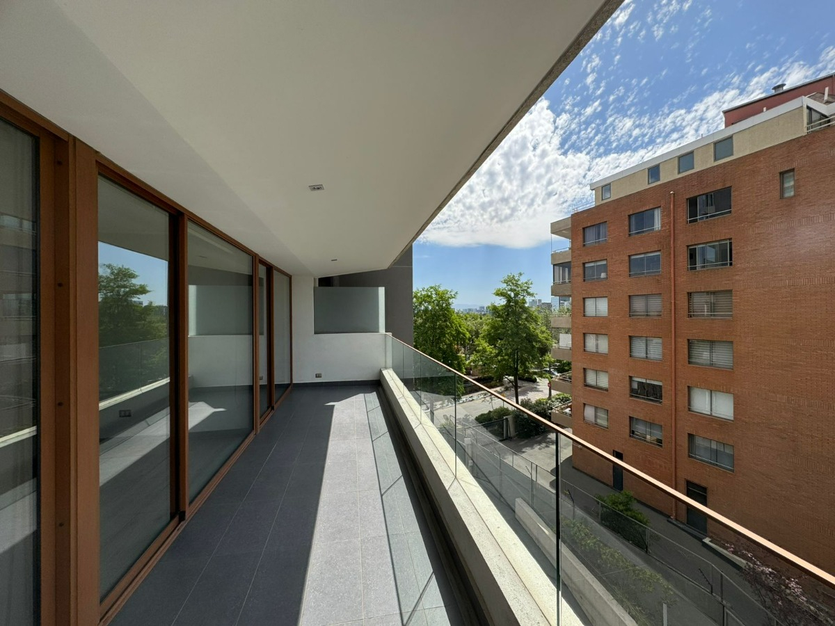 Arriendo Departamento N 2D en suite Walk-in cl&oacute;set 2B 2E 1B Los Dominicos - Las Condes