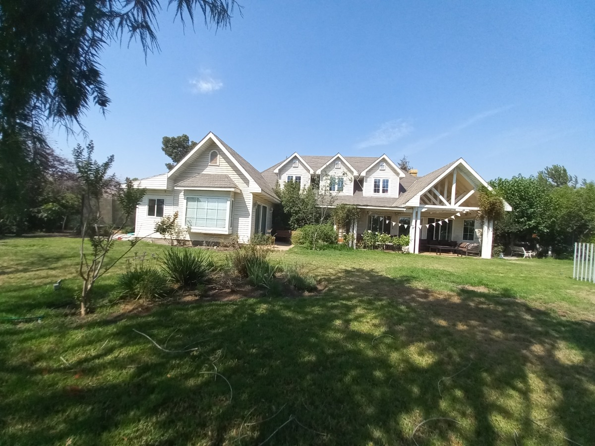 Venta Casa NP 4D en suite Walk-in cl&oacute;set 3B 3E 1B Chicureo - Colina