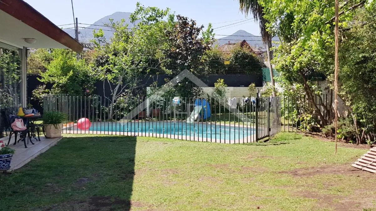 Venta Casa NO 5D en suite Walk-in cl&oacute;set 3B 2E 1B Juan XXIII - Vitacura