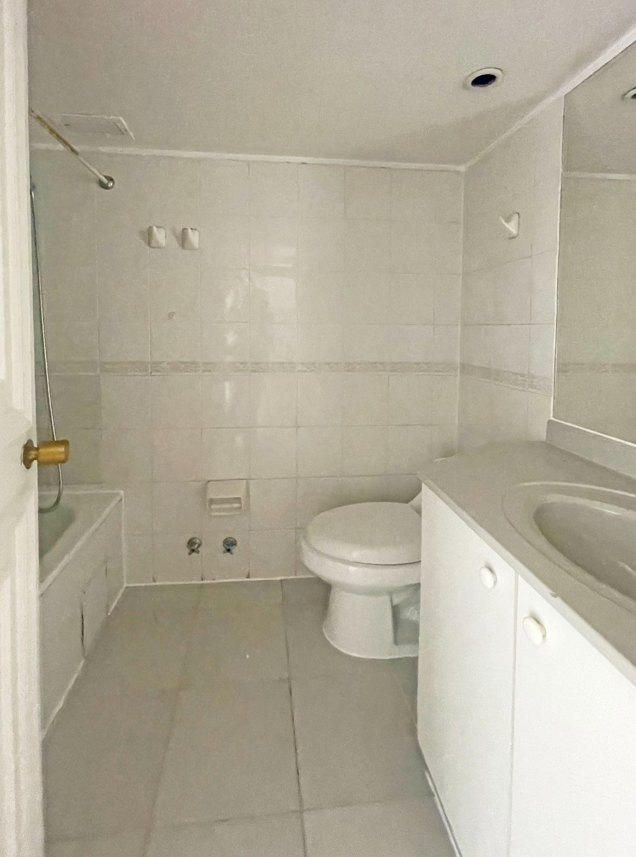 Arriendo Departamento 2D Metro Escuela Militar - Las Condes