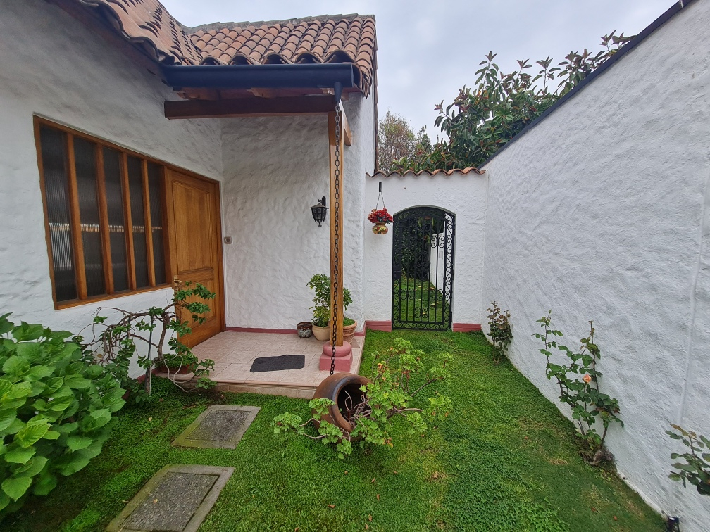 Venta Casa 5D 3B 2E Carlos Ossand&oacute;n - La Reina