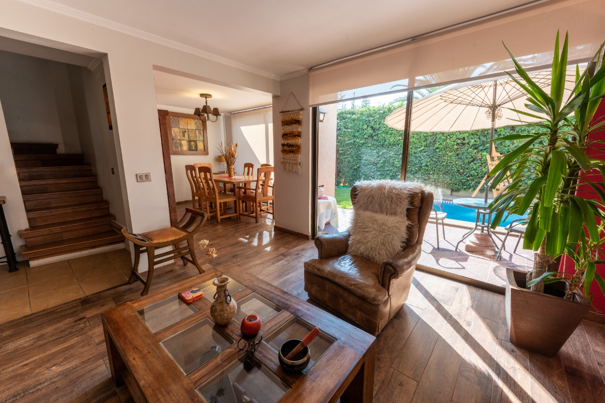 Venta Casa SO 4D en suite Walk-in cl&oacute;set 4B 2E 1B Carlos Ossand&oacute;n - La Reina