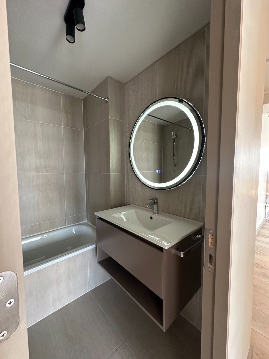Venta Departamento SO 3D 3B 2E 1B Barrio El Golf - Las Condes