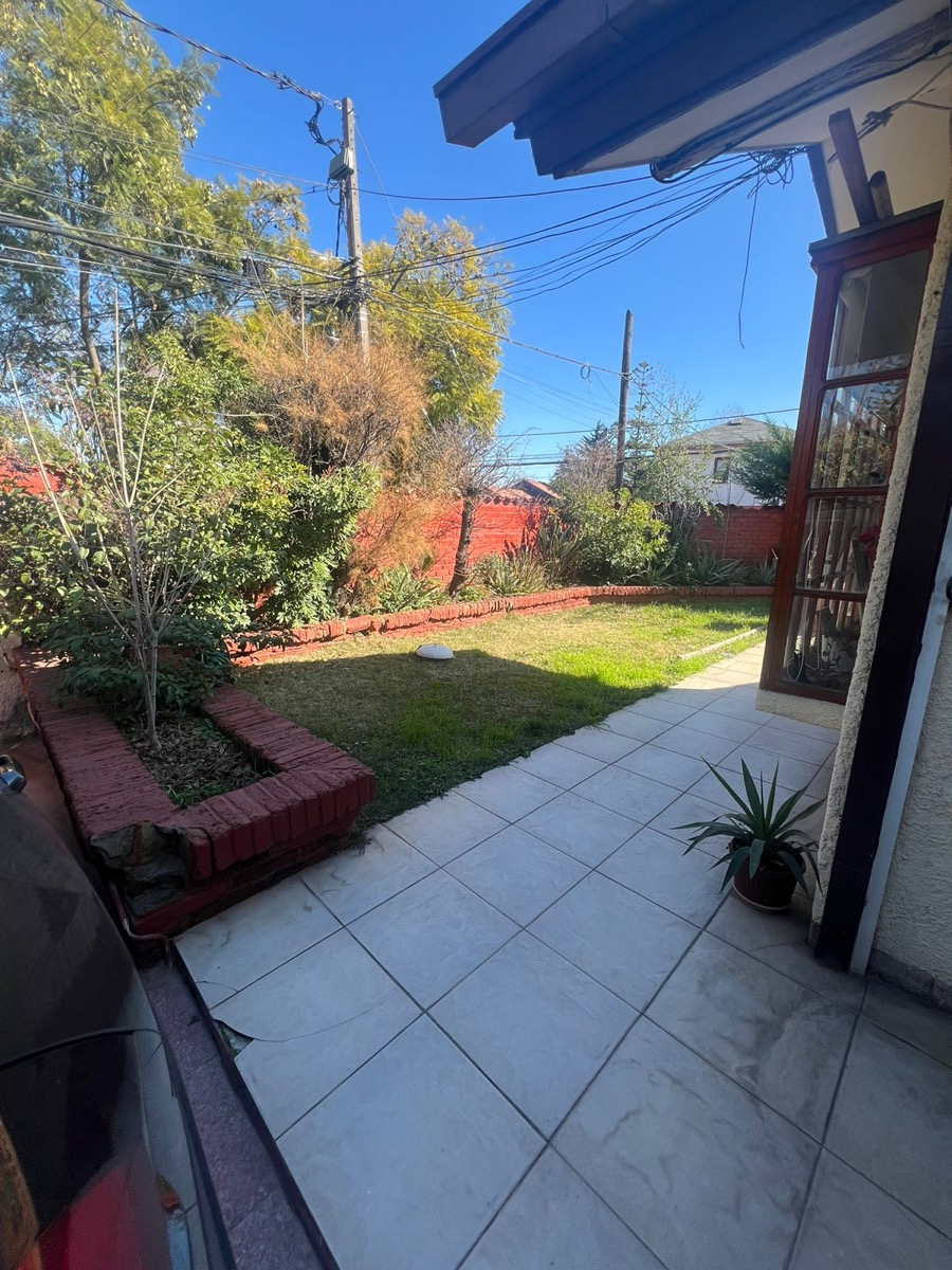 Arriendo Casa 5D en suite 3B 2E 1B Los Dominicos - Las Condes