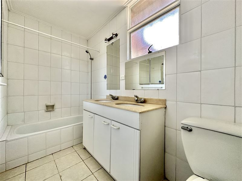 Arriendo Casa NorOriente-Poniente 5D 3B 2E 1B Jard&iacute;n Del Este - Vitacura