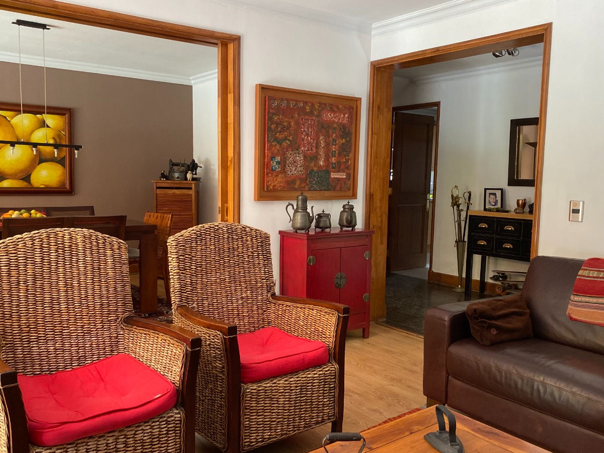 Venta Casa NO 3D en suite Walk-in cl&oacute;set 3B 2E 1B El Huinganal - Lo Barnechea