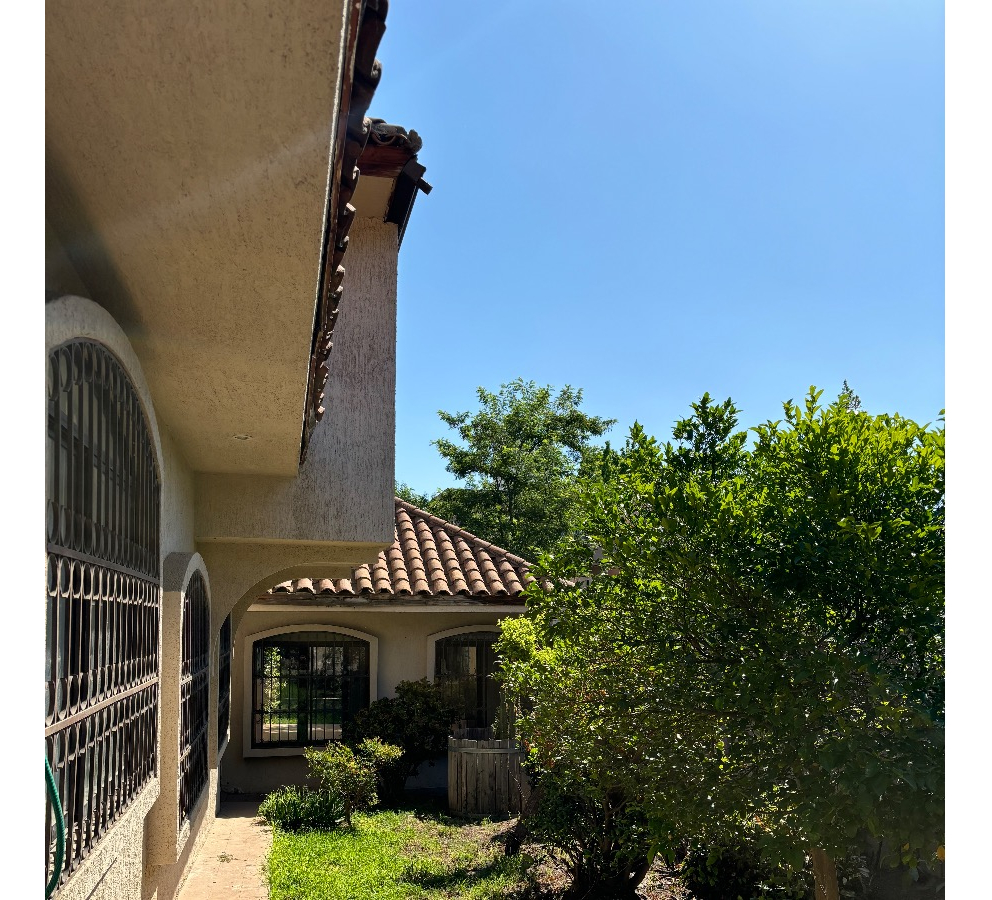 Arriendo Casa 6D en suite Walk-in cl&oacute;set 4B 3E 1B Quinchamal&iacute; - Las Condes