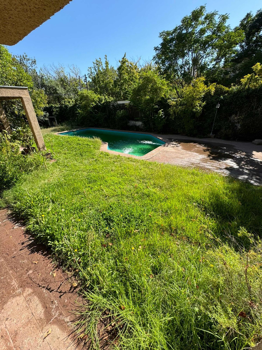 Venta Casa 5D 3B 10E Los Dominicos - Las Condes