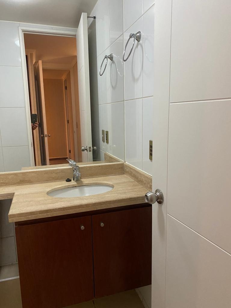 Venta Departamento S 2D en suite 2B 1E 1B Metro Monse&ntilde;or Eyzaguirre - &Ntilde;u&ntilde;oa