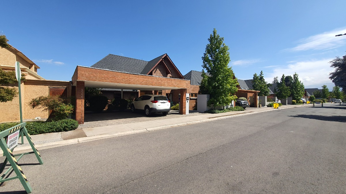 Arriendo Casa 5D San Carlos de Apoquindo - Las Condes