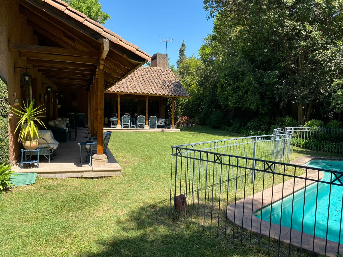 Venta Casa NO 4D 3B 5E 1B La Dehesa - Lo Barnechea