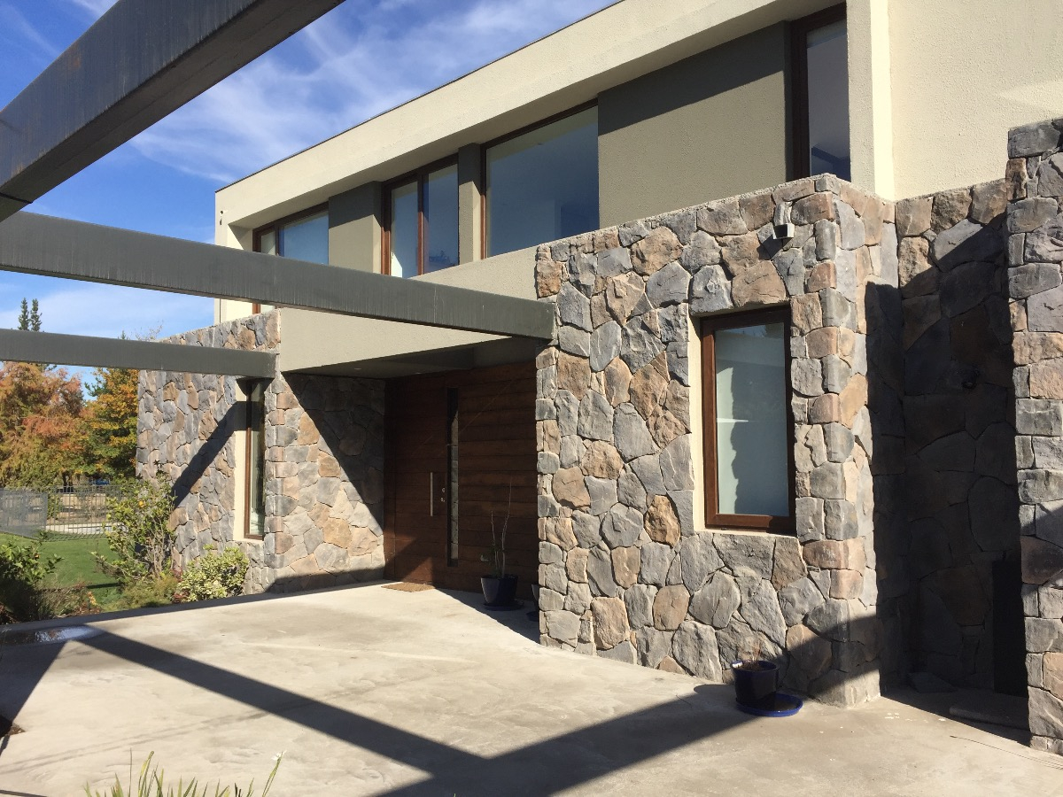 Venta Casa NOSP 4D en suite Walk-in cl&oacute;set 4B 4E 1B  - Requ&iacute;noa