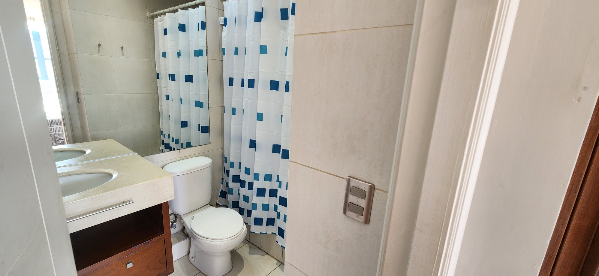 Arriendo Departamento O 1D en suite Walk-in cl&oacute;set 1B 1E 1Bd Metro Escuela Militar - Las Condes