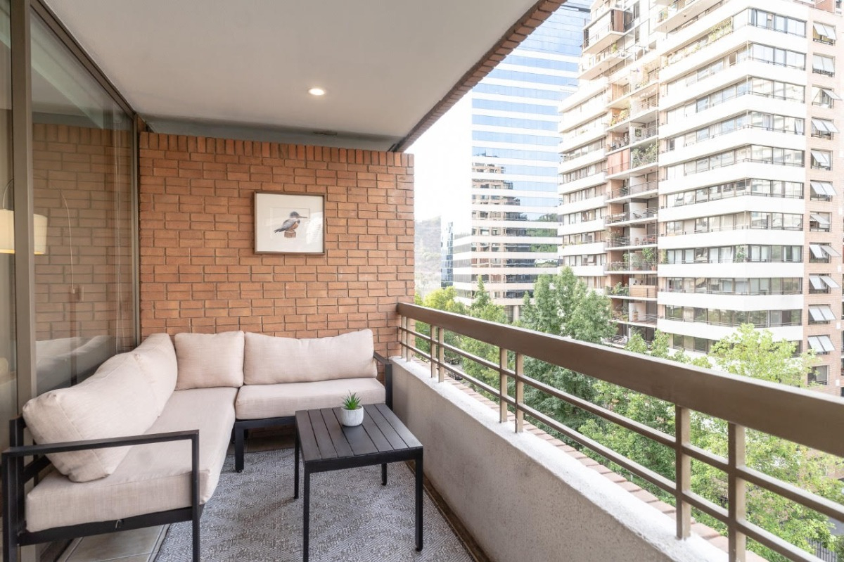 Arriendo Departamento 2D Barrio El Golf - Las Condes