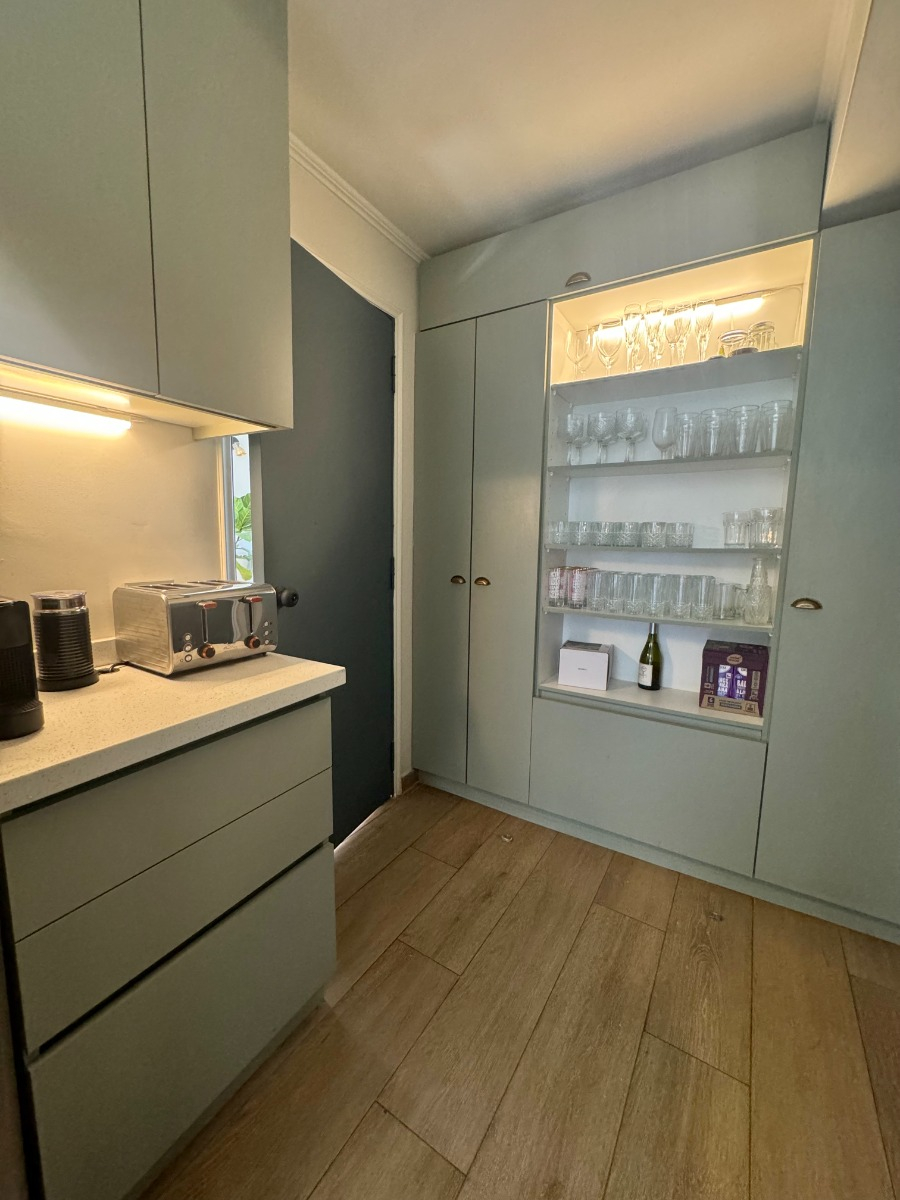 Venta Casa NO 3D 2B 2E 1B Alto Las Condes - Las Condes