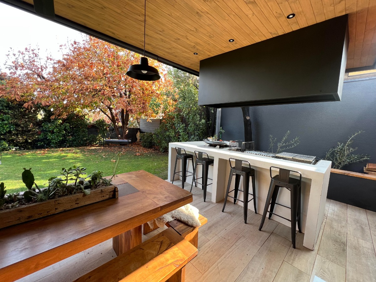 Venta Casa NP 6D en suite Walk-in cl&oacute;set 4B 2E 2B San Carlos de Apoquindo - Las Condes