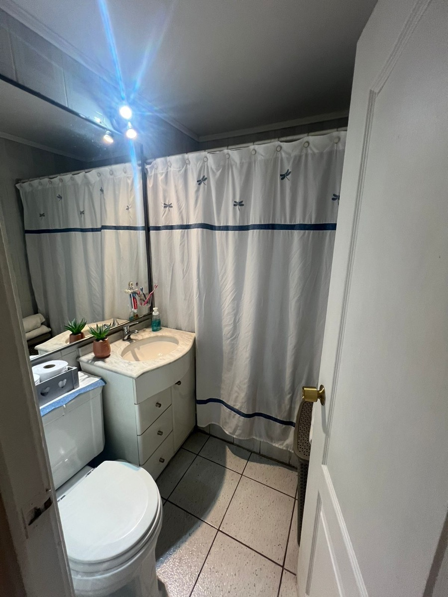 Arriendo Casa 5D en suite 3B 2E 1B Los Dominicos - Las Condes