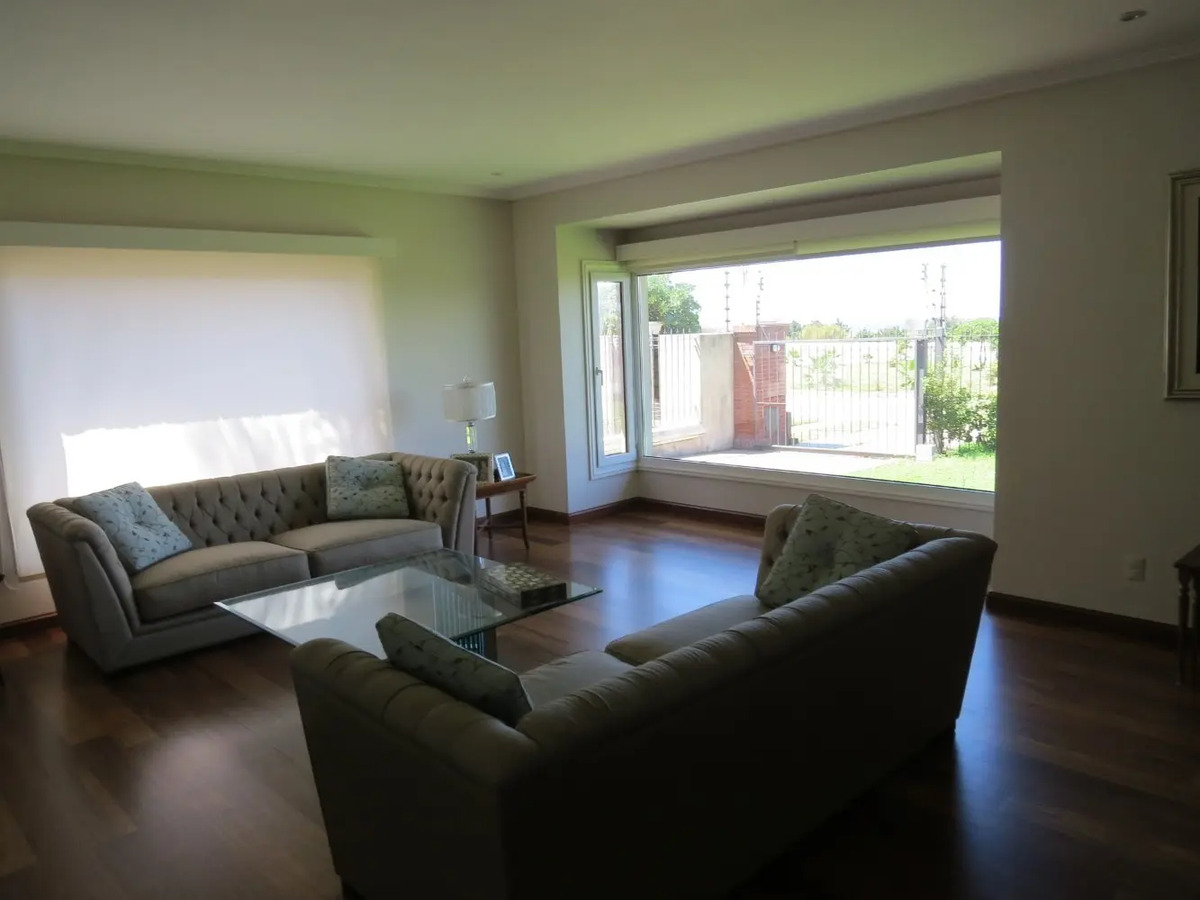 Venta Casa 4D en suite Walk-in cl&oacute;set 6B 4E Lo Barnechea