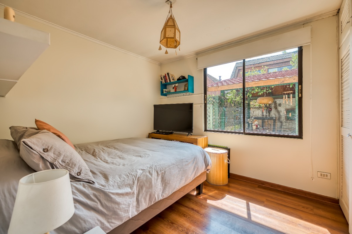 Venta Casa NO 5D en suite Walk-in cl&oacute;set 4B 2E Los Dominicos - Las Condes