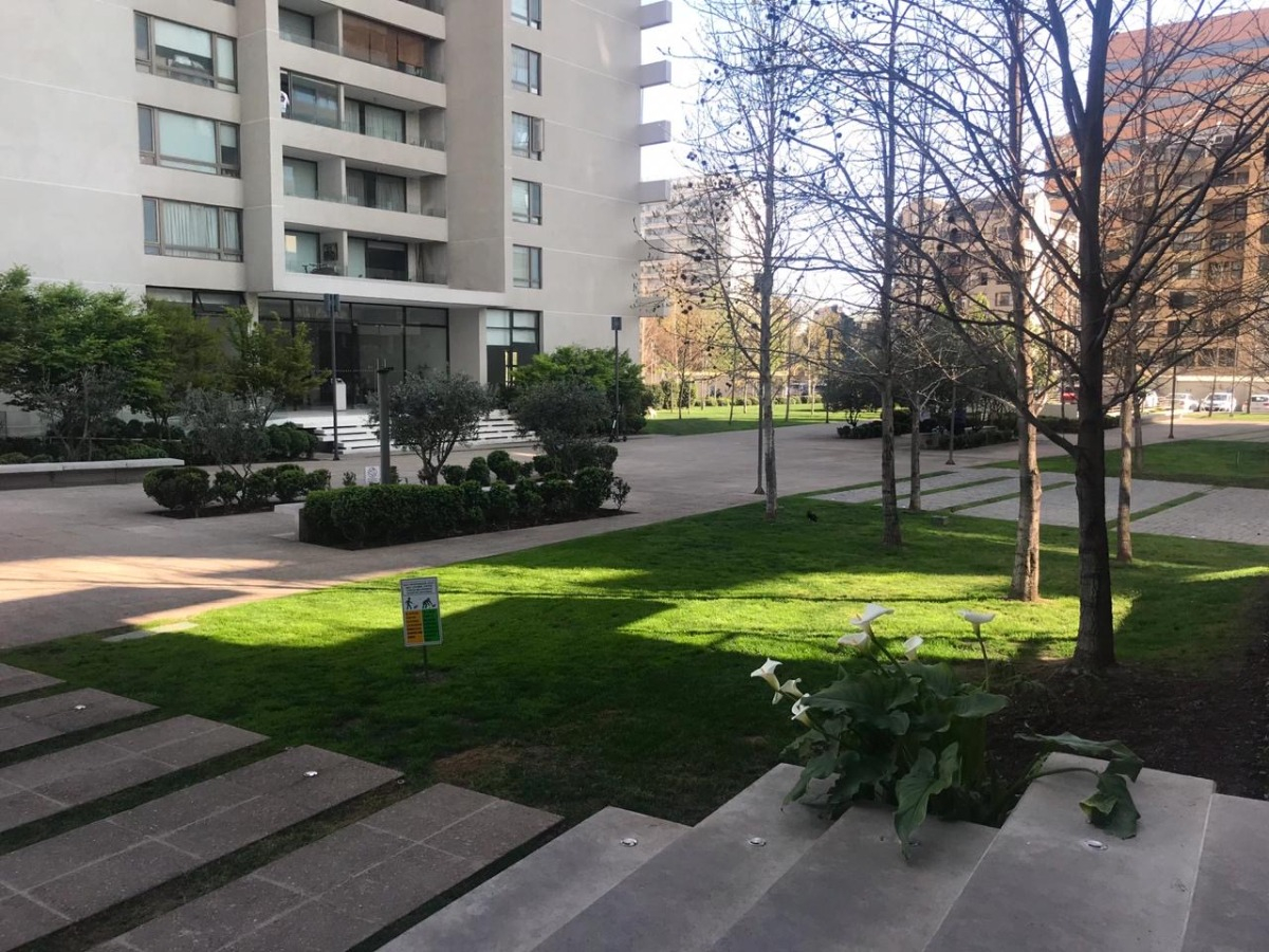 Arriendo Departamento NO 2D en suite Walk-in cl&oacute;set 2B 1E Parque Arauco - Las Condes