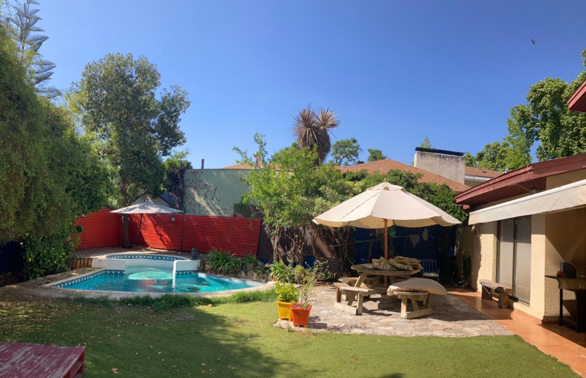 Venta Casa SO 4D en suite Walk-in cl&oacute;set 3B 3E 1B Carlos Ossand&oacute;n - La Reina