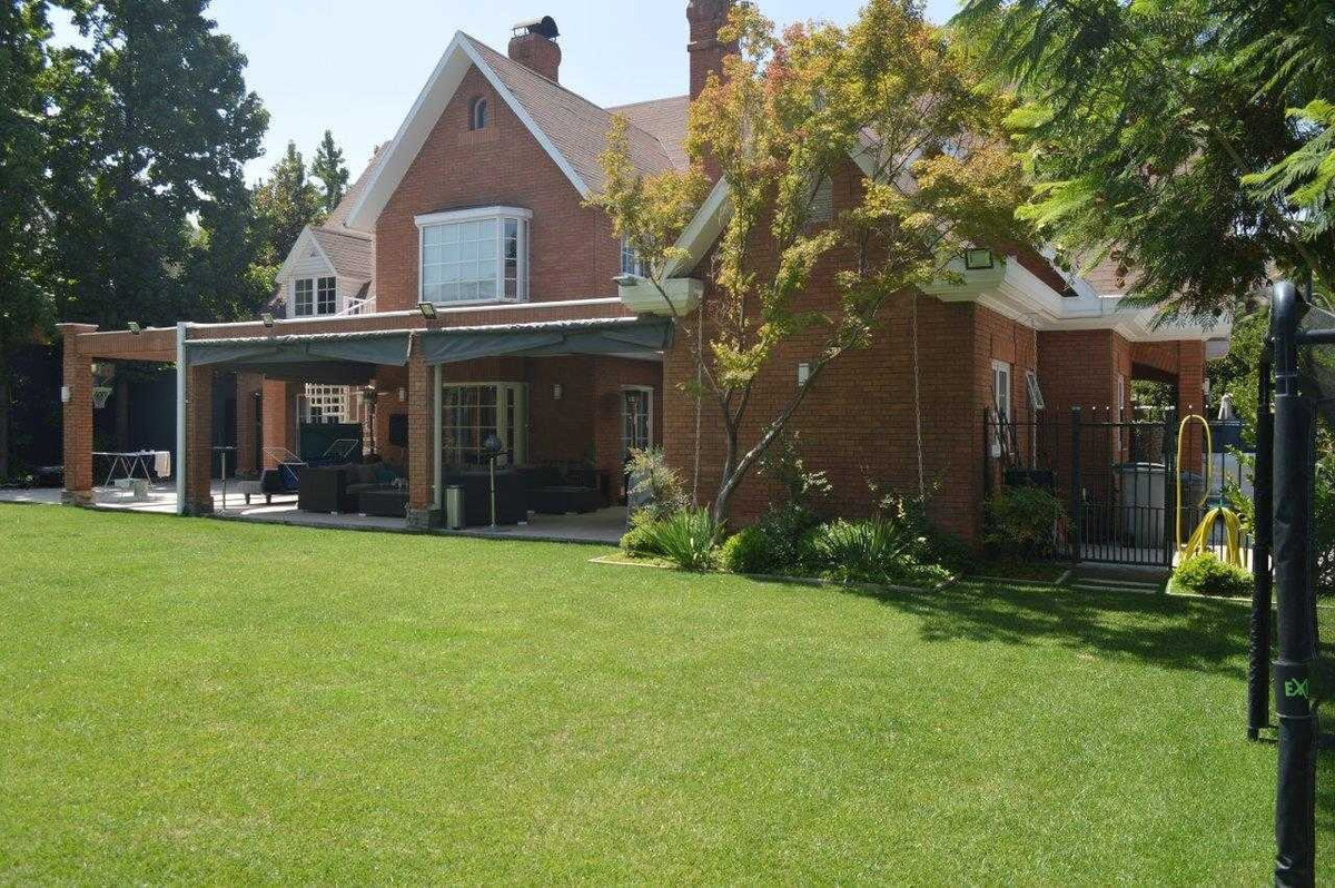 Venta Casa 6D en suite Walk-in cl&oacute;set 5B 4E 2B Los Trapenses - Lo Barnechea