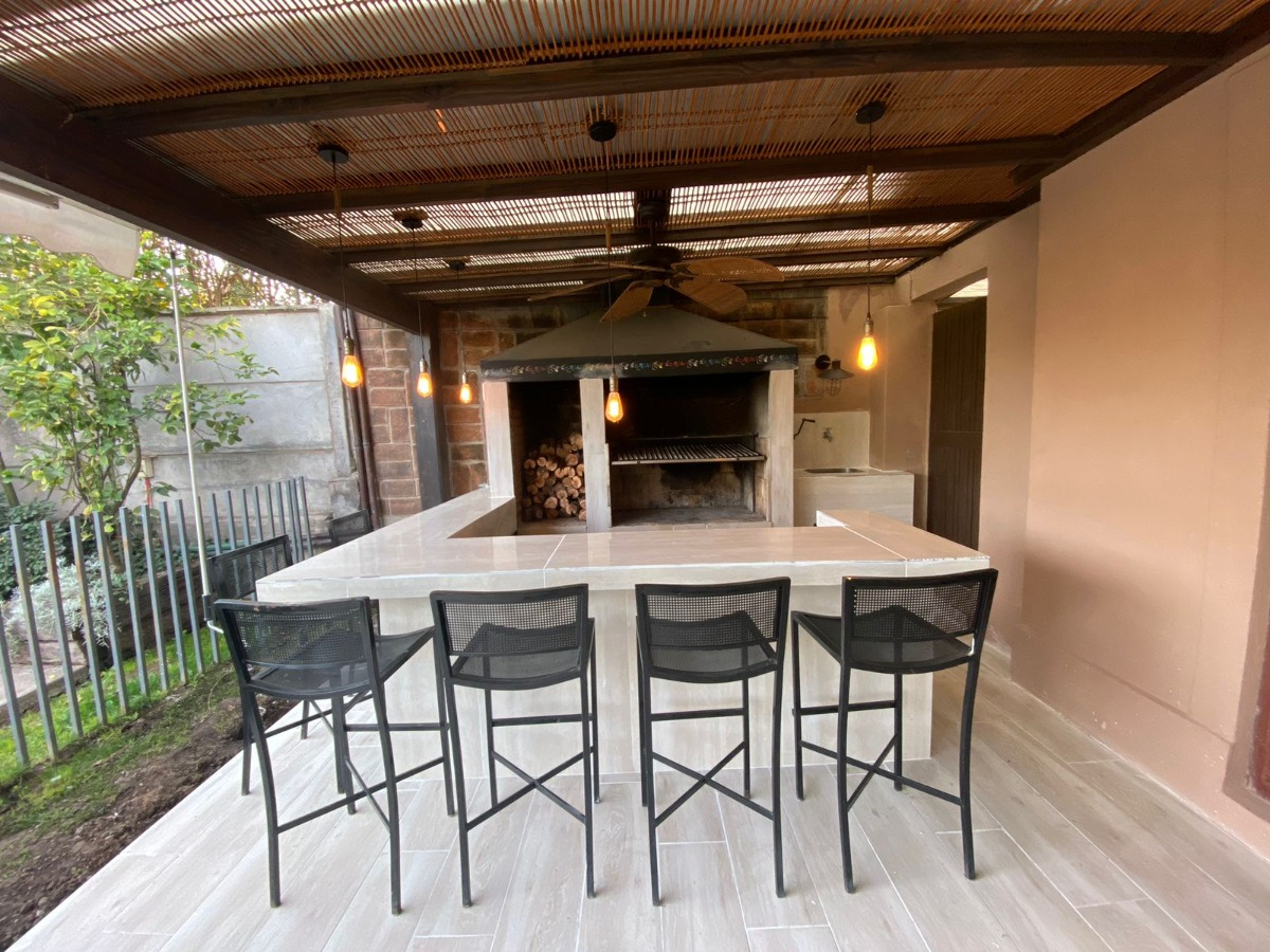 Venta Casa N 4D en suite Walk-in cl&oacute;set 4B 2E 1B Chicureo - Colina