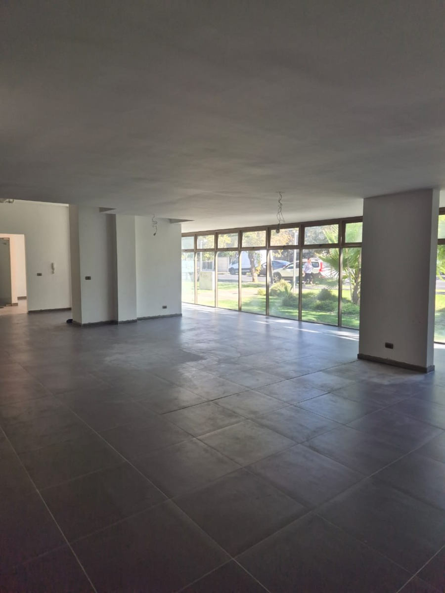 Venta Oficina NP 1B 2E 1B Los Leones - Providencia