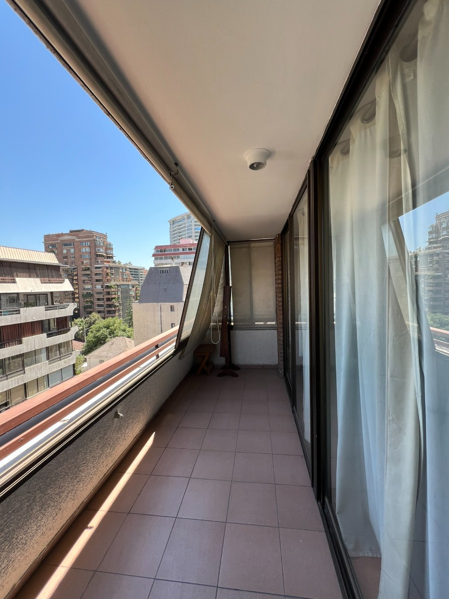 Arriendo Departamento 2D Barrio El Golf - Las Condes