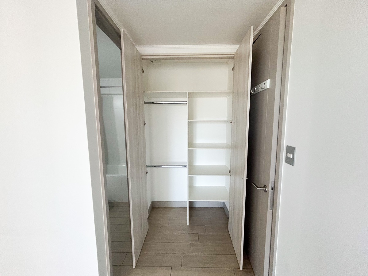 Venta Departamento P 2D en suite Walk-in cl&oacute;set 2B 1E 2Bd Plaza Ega&ntilde;a - &Ntilde;u&ntilde;oa