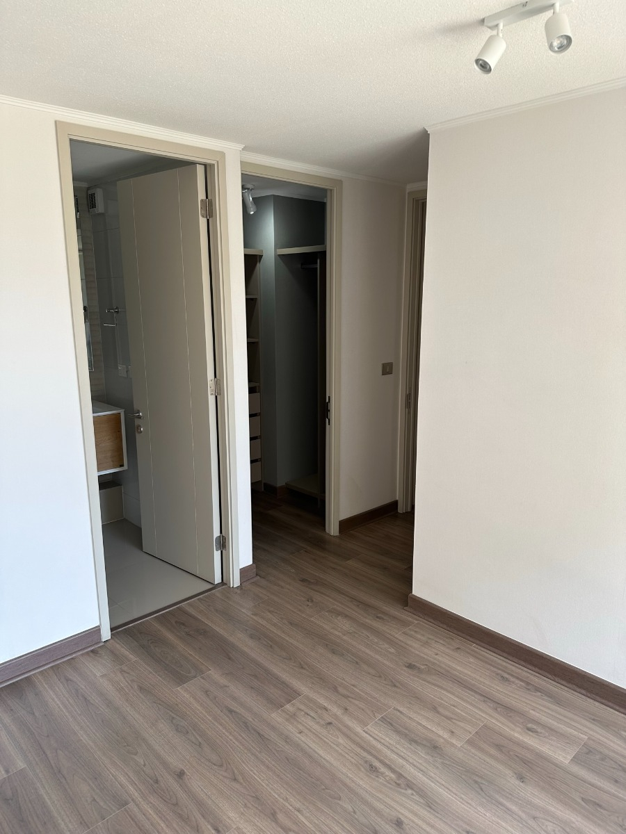 Arriendo Departamento N 2D en suite Walk-in cl&oacute;set 2B 1E 1B Parque San Eugenio - Metro &Ntilde;uble - &Ntilde;u&ntilde;oa