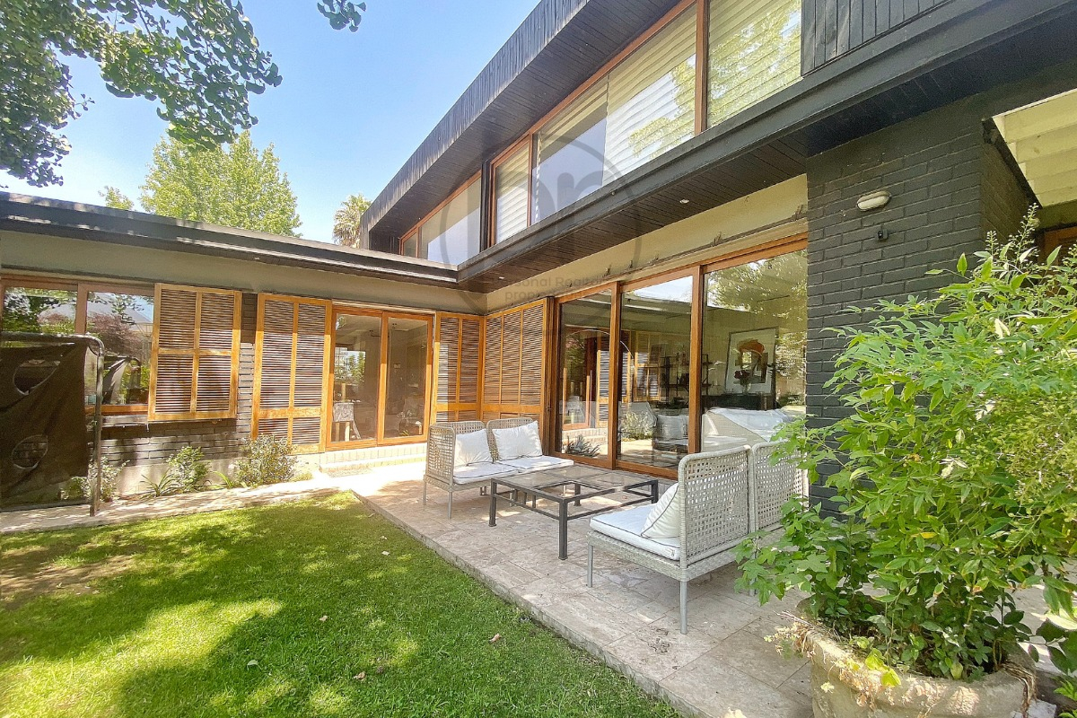 Arriendo Casa NO 3D en suite Walk-in cl&oacute;set 4B 3E 1B Juan XXIII - Vitacura