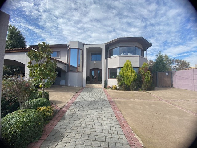 Venta Casa SP 4D en suite Walk-in cl&oacute;set 4B 6E 1B Chicureo - Colina