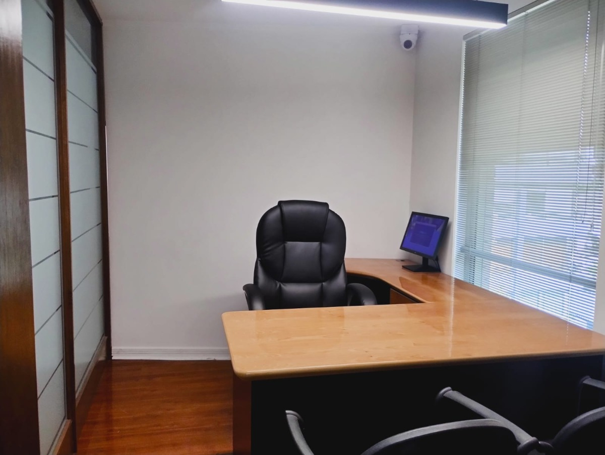 Arriendo Oficina SP 1B 1E 1B Barrio El Golf - Las Condes