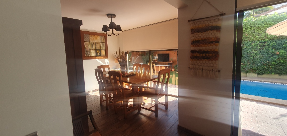 Venta Casa 4D 4B 2E Carlos Ossand&oacute;n - La Reina