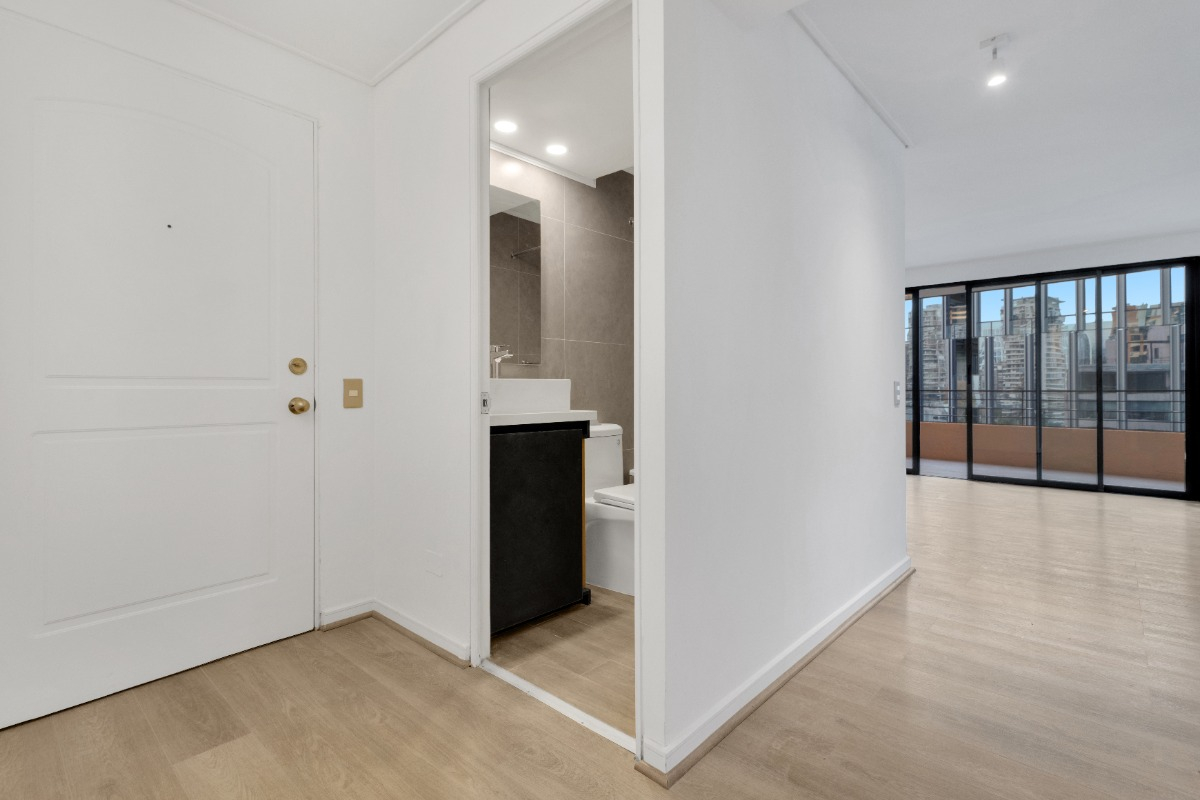 Venta Departamento O 2D en suite Walk-in cl&oacute;set 2B 1E 2B Metro Manquehue - Apumanque - Las Condes