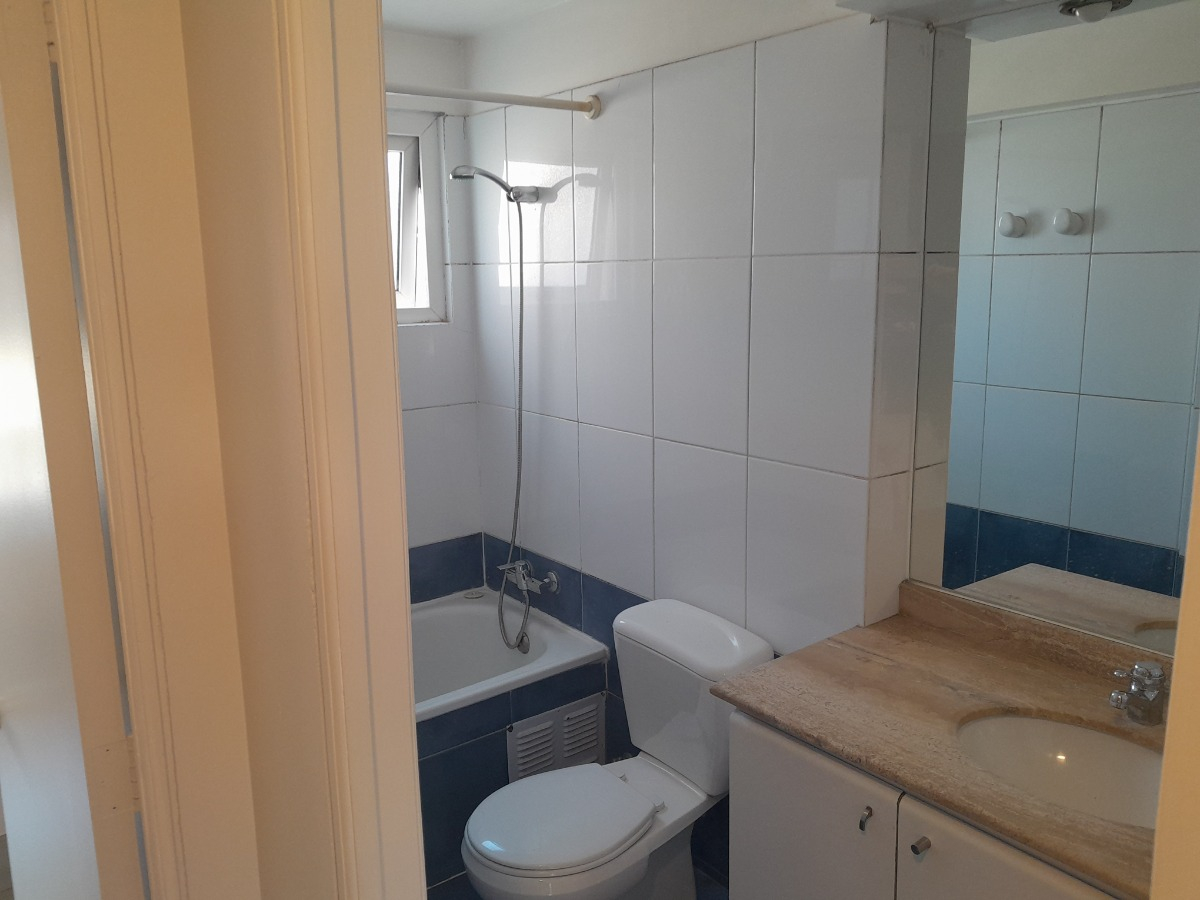 Arriendo Casa NOSP 5D en suite Walk-in cl&oacute;set 5B 2E Carlos Ossand&oacute;n - La Reina