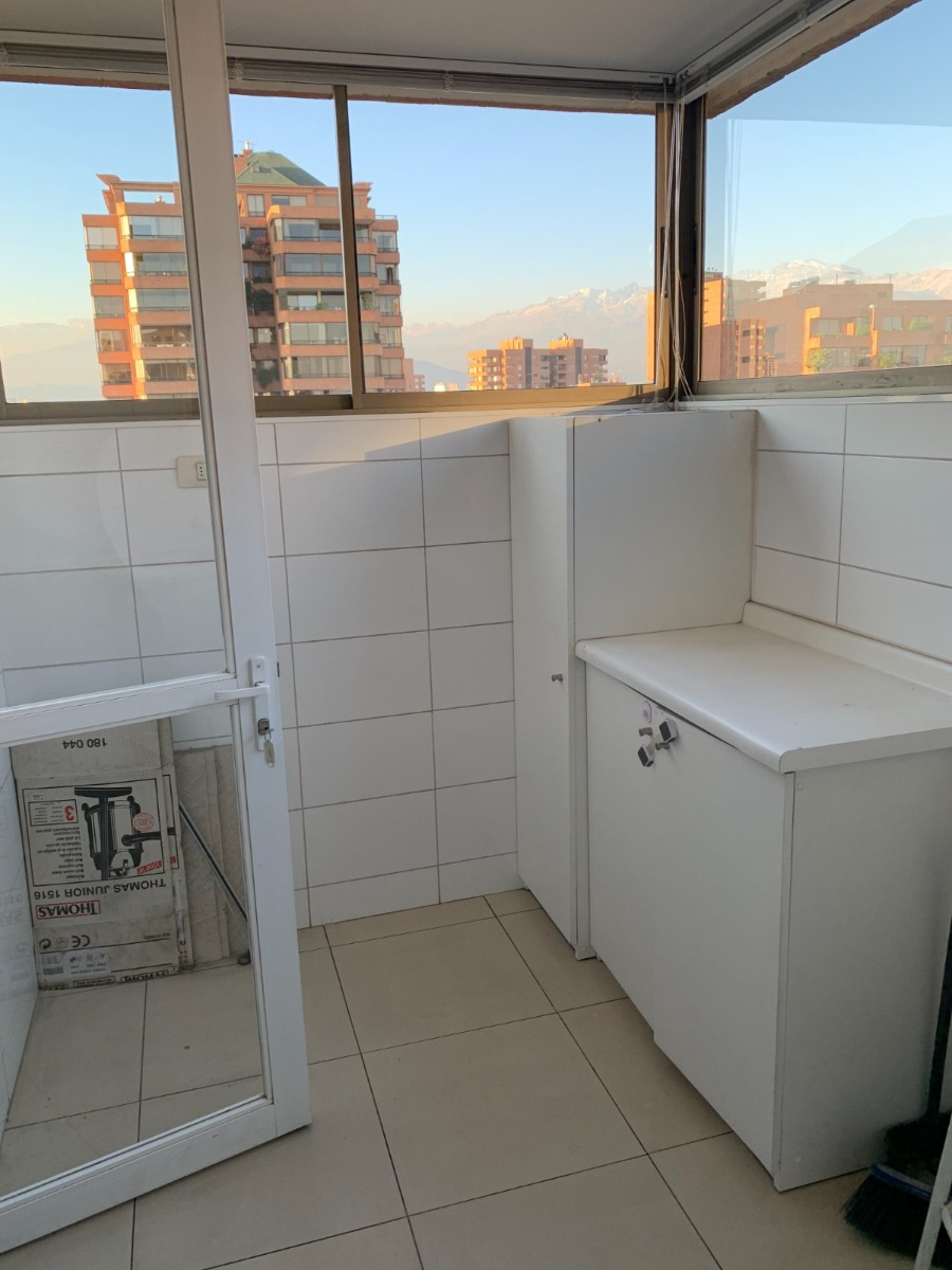 Arriendo Departamento NO 4D en suite Walk-in cl&oacute;set 3B 2E 1B Metro Manquehue - Apumanque - Las Condes