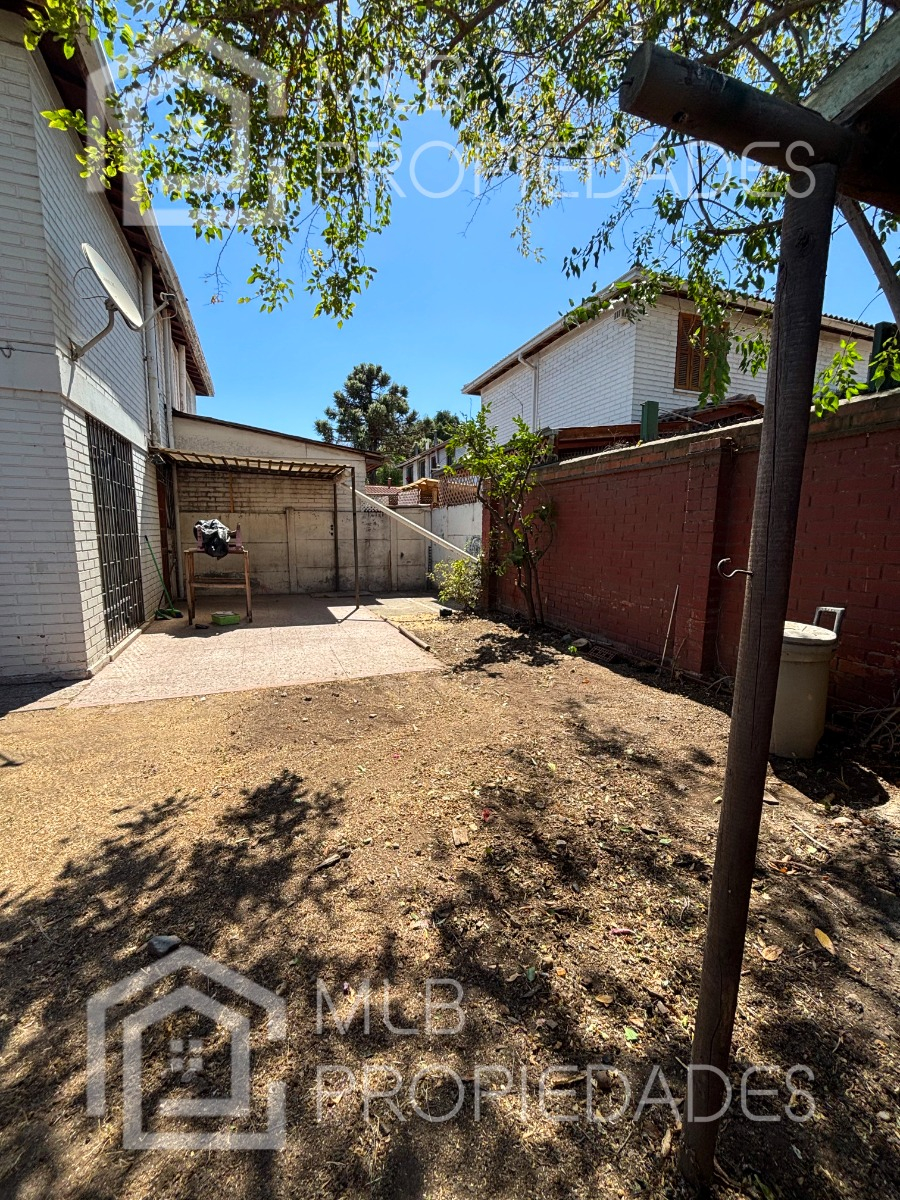 Venta Casa NO 4D 2B 2E Francisco de Villagra - La Reina