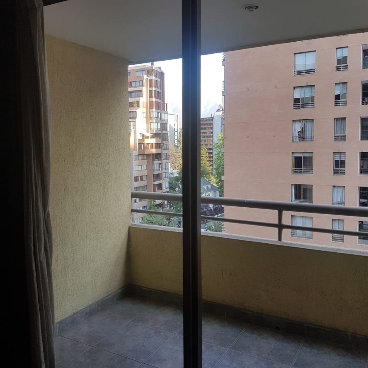 Arriendo Departamento SO 1D en suite 1B 1E 1B Metro Escuela Militar - Las Condes