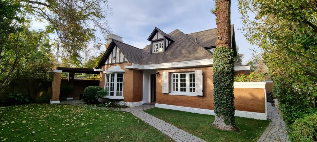 Venta Casa P 4D 2B 4E 1B Rotonda Atenas - Las Condes