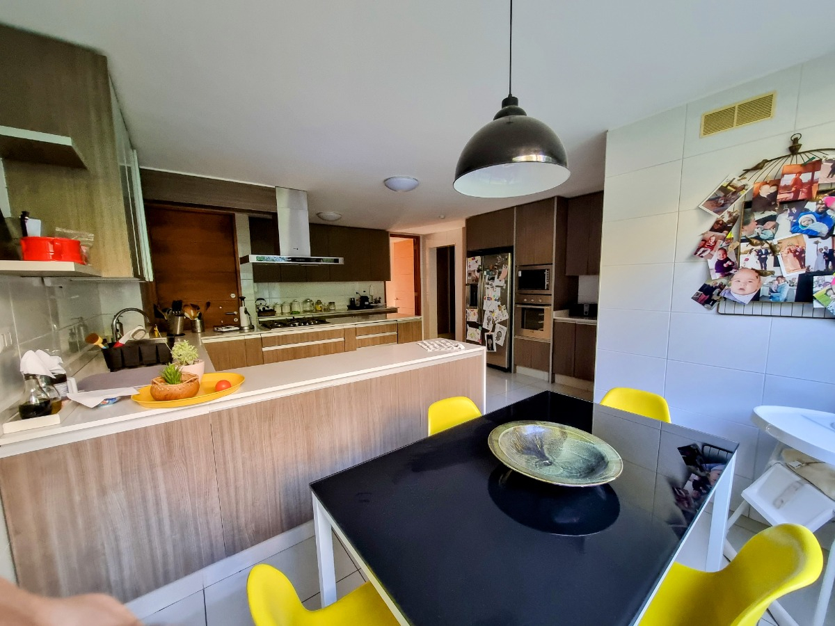 Venta Casa NOSP 5D 5B 4E 1B San Carlos de Apoquindo - Las Condes